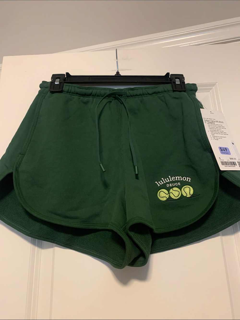 Lululemon Cotton Terry HR Short 2in w/graphic, Sz Small, NWT